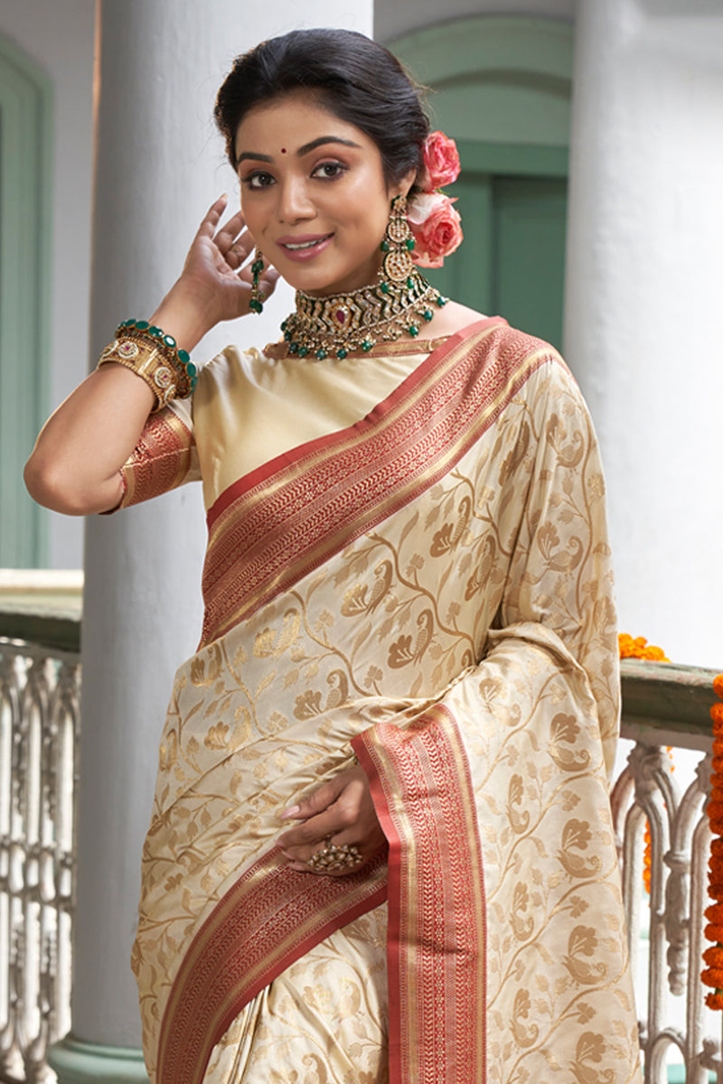 Jewellery for sale cream colour saree