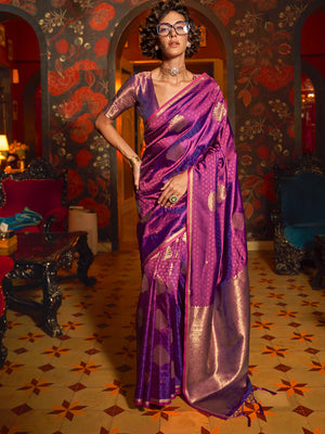 Burgundy Silk Blend Saree With Blouse Piece