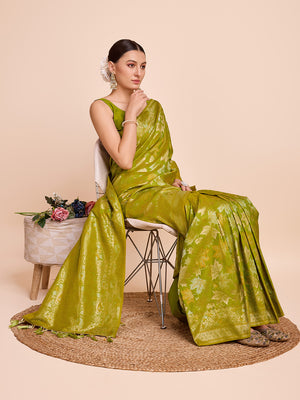 Green Silk Saree With Blouse Piece