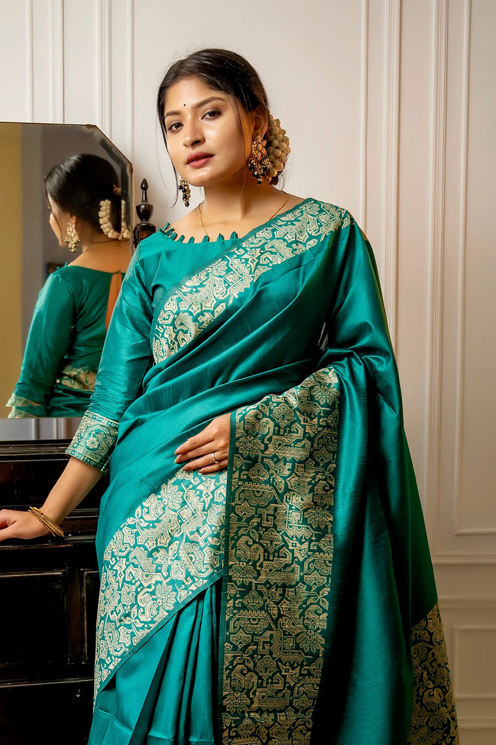 rama green saree with silk blouse 1711