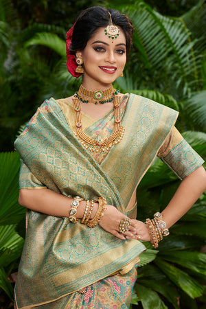 In a bridal look in white color pattu / kanjeevaram saree, elbow length  sleeve blouse desig… | Bridal sarees south indian, Indian bridal sarees, Indian  wedding wear