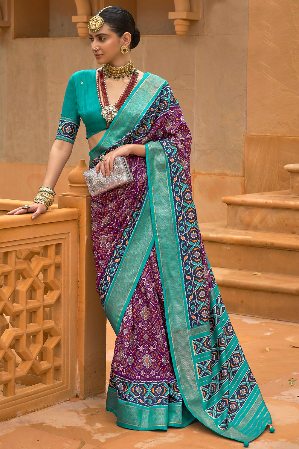 Stylish Grey Kanjivaram Jacquard Silk Saree in Surat at best price by DHAGA  FASHION - Justdial