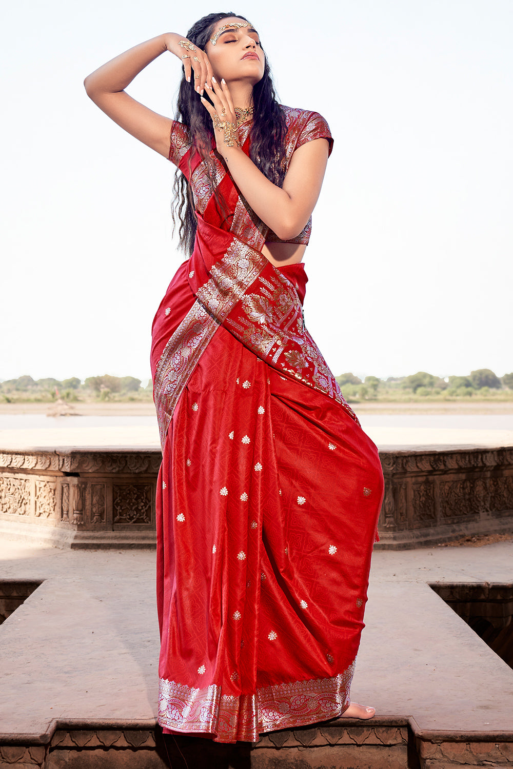 Buy FABFLICK Solid/Plain Bollywood Art Silk Red Sarees Online @ Best Price  In India | Flipkart.com