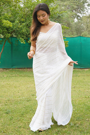 White Georgette Saree With Blouse Piece