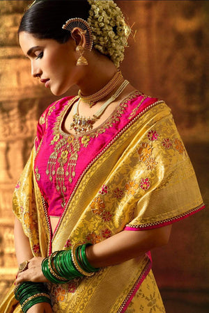 Brides Who Broke The Norm Of Wearing Yellow On Haldi! You'll Love The  Colors They Wore. | WedMeGood