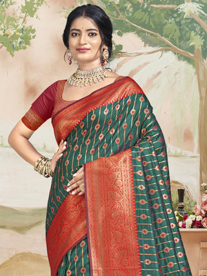 Green Silk Saree With Blouse Piece