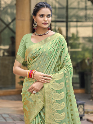 Green Silk Saree With Blouse Piece