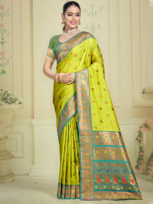 Green Silk Saree With Blouse Piece