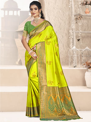 Green Silk Saree With Blouse Piece