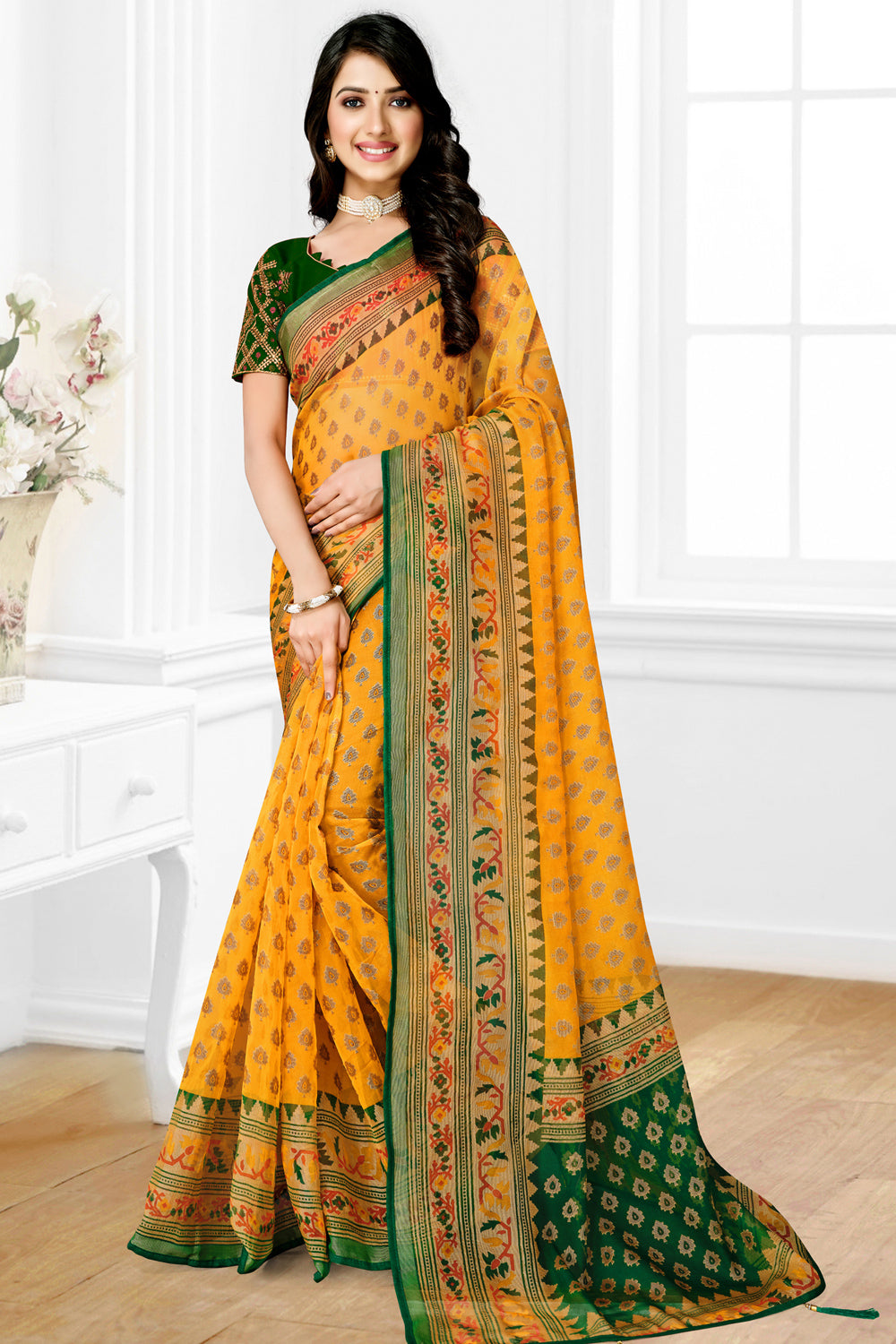 Yellow Toned Lining-Floral Motifs Printed Soft Chiffon Brasso Saree, Casual  Wear at Rs 599 in Surat