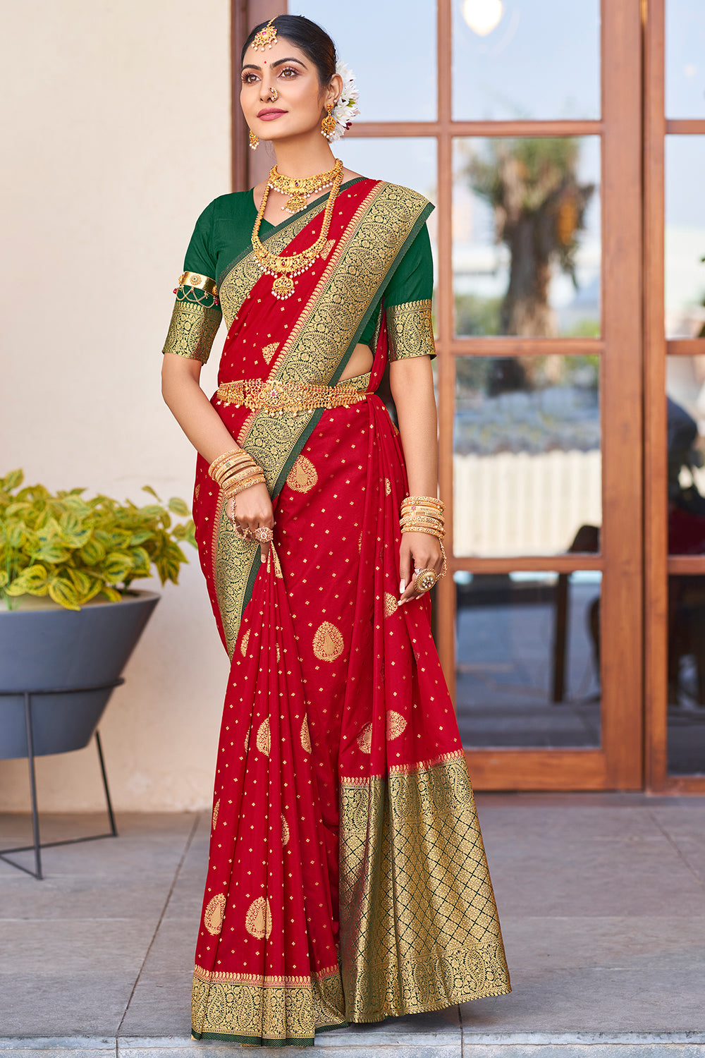 Buy Designer Sarees, Salwar Kameez, Kurtis & Tunic and Lehenga  Choli.Excellent Georgette Dark Red Saree