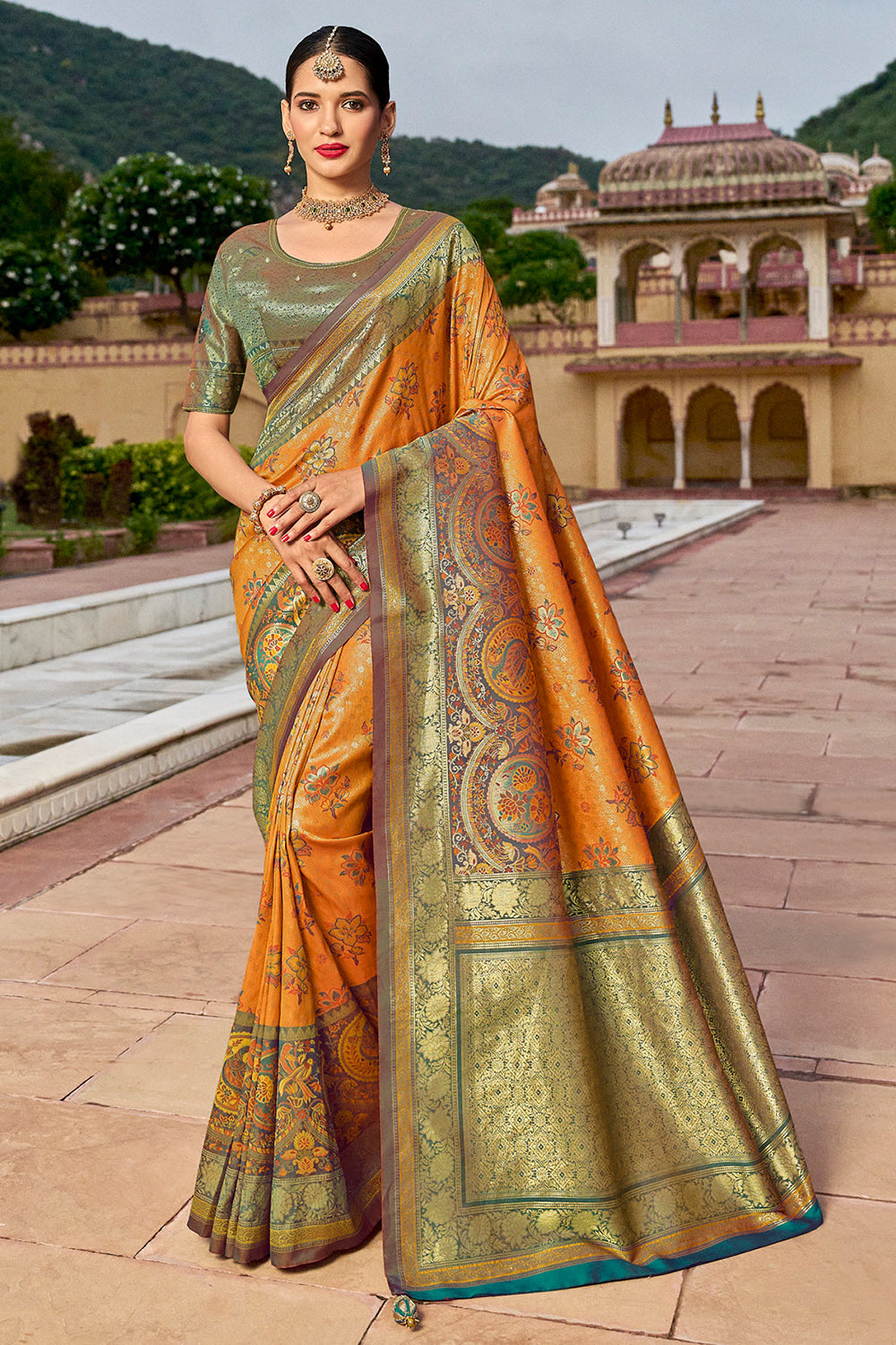 Green Silk Saree With Blouse 248617