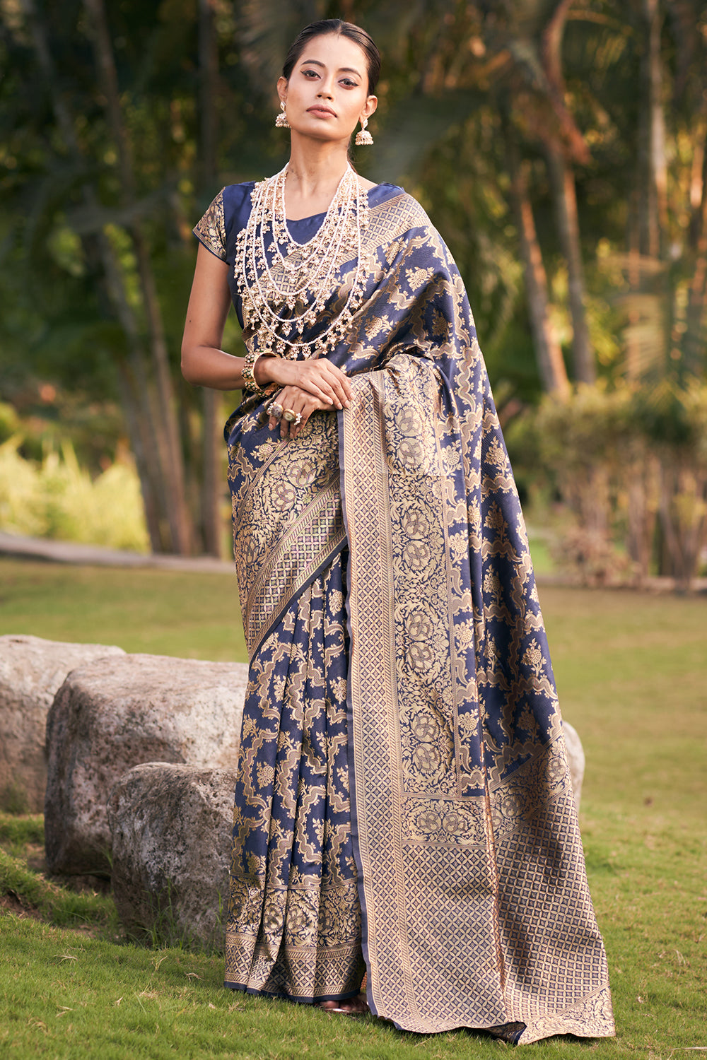 Buy FACE DEAL Saree Women Dark Blue Silk Blend Banarasi Saree Online at  Best Prices in India - JioMart.