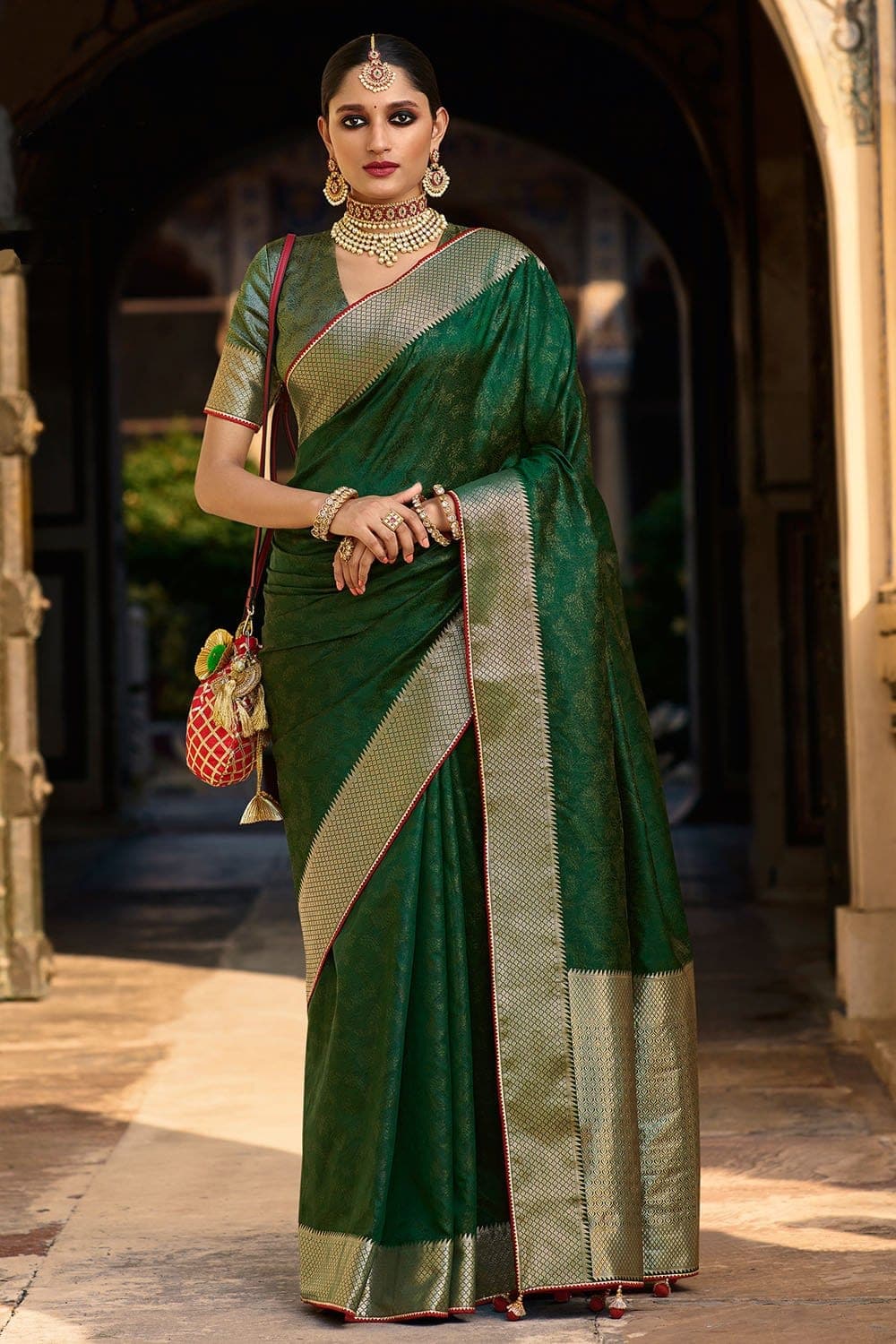 BOTTLE GREEN ZARI WOVEN TWO TONE BANARASI CHINON SILK SAREE –  zarikaariindia.com