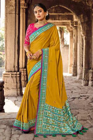 Golden on sale party saree