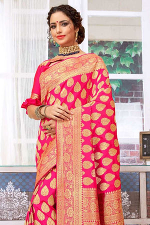 Magneta Pink Intricate Jaal Woven Banarasi Saree