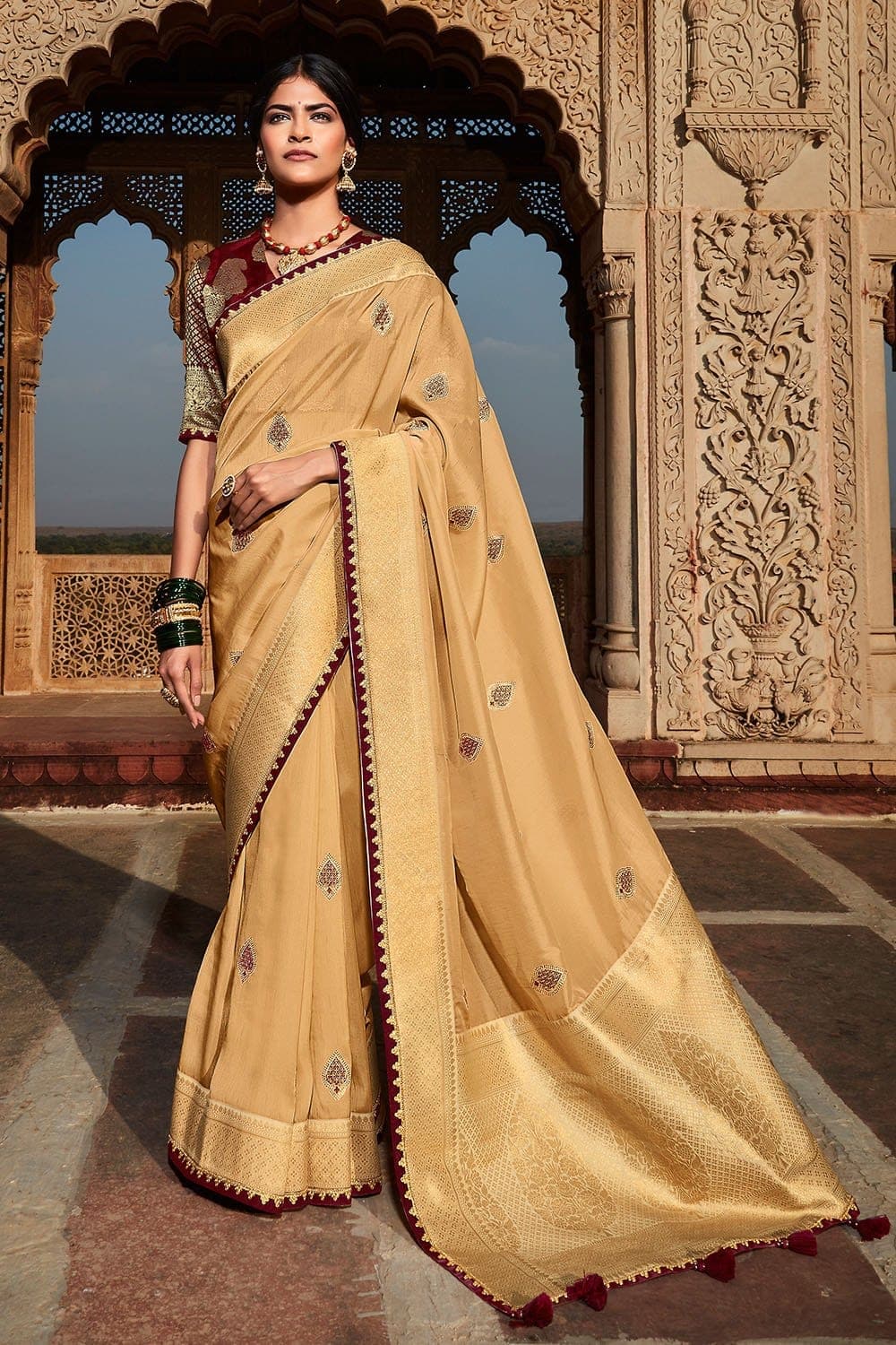 Buy the amazing Tan Cream Banarasi Saree online-Karagiri