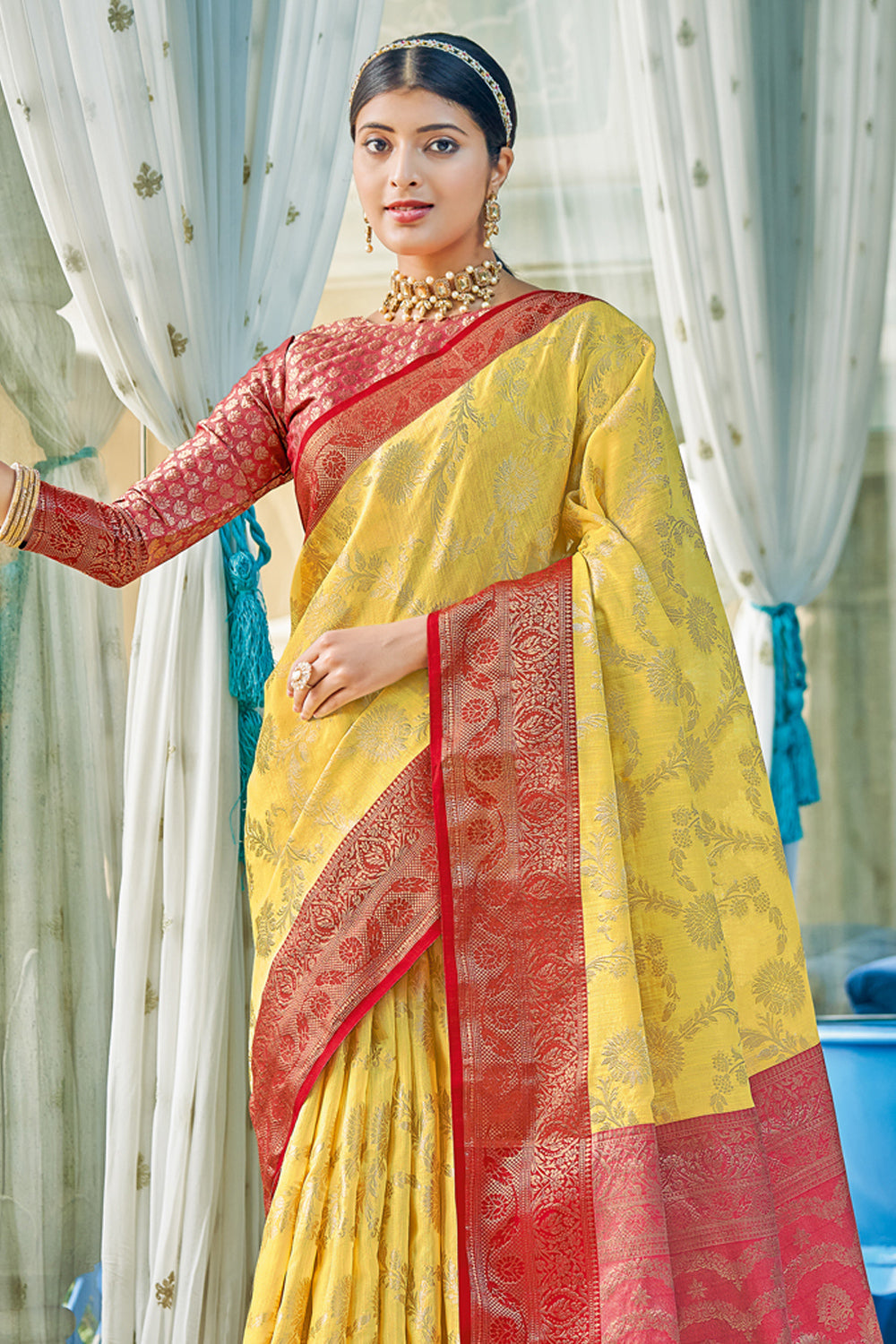 BNPC2201001 Siazloom Chiffon Handwoven Lemon Yellow Banarasi saree with  Golden Motifs. - Siaz Loom