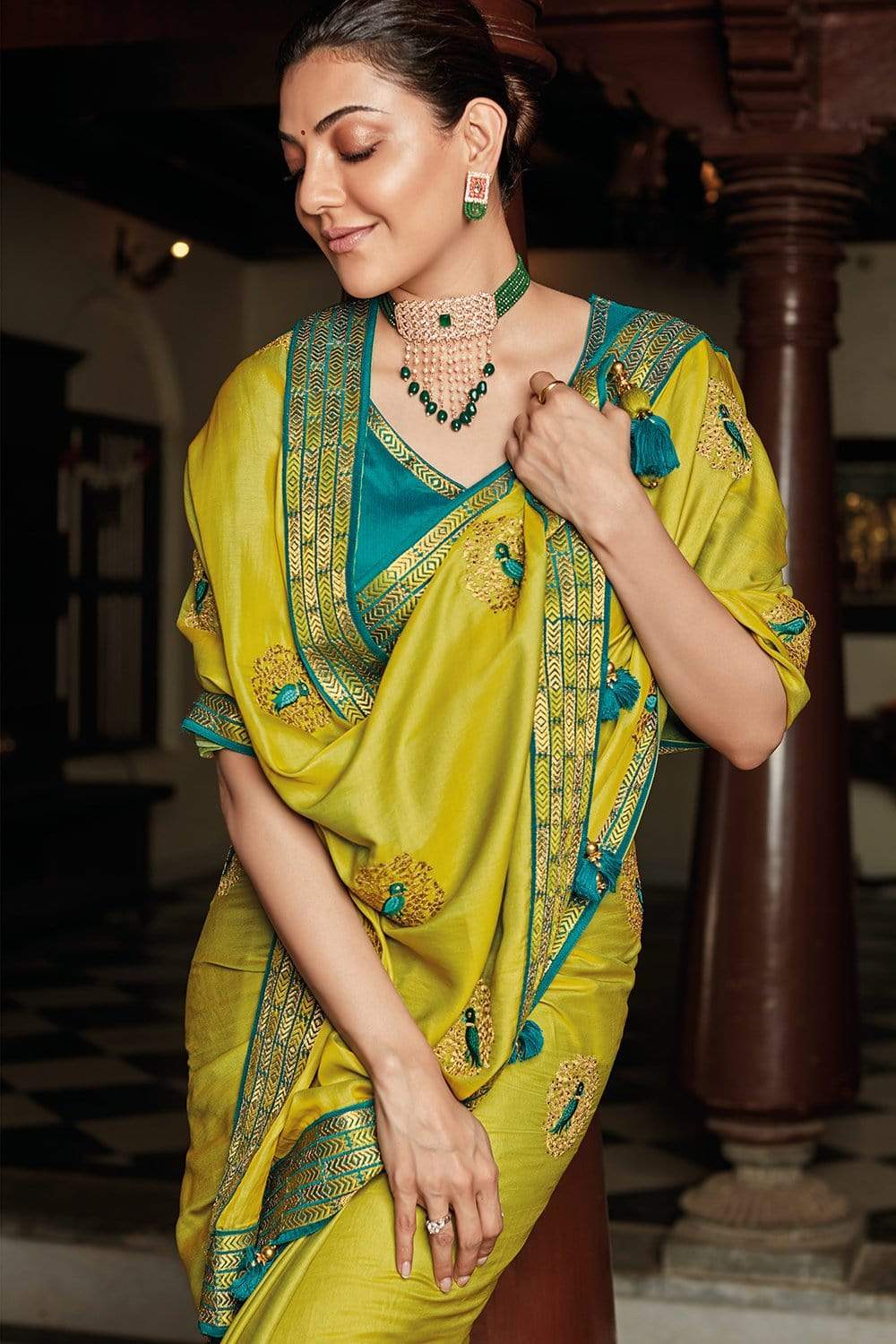Yellow Banarasi Silk Saree With Blouse Piece - Naishu Trendz - 4149535