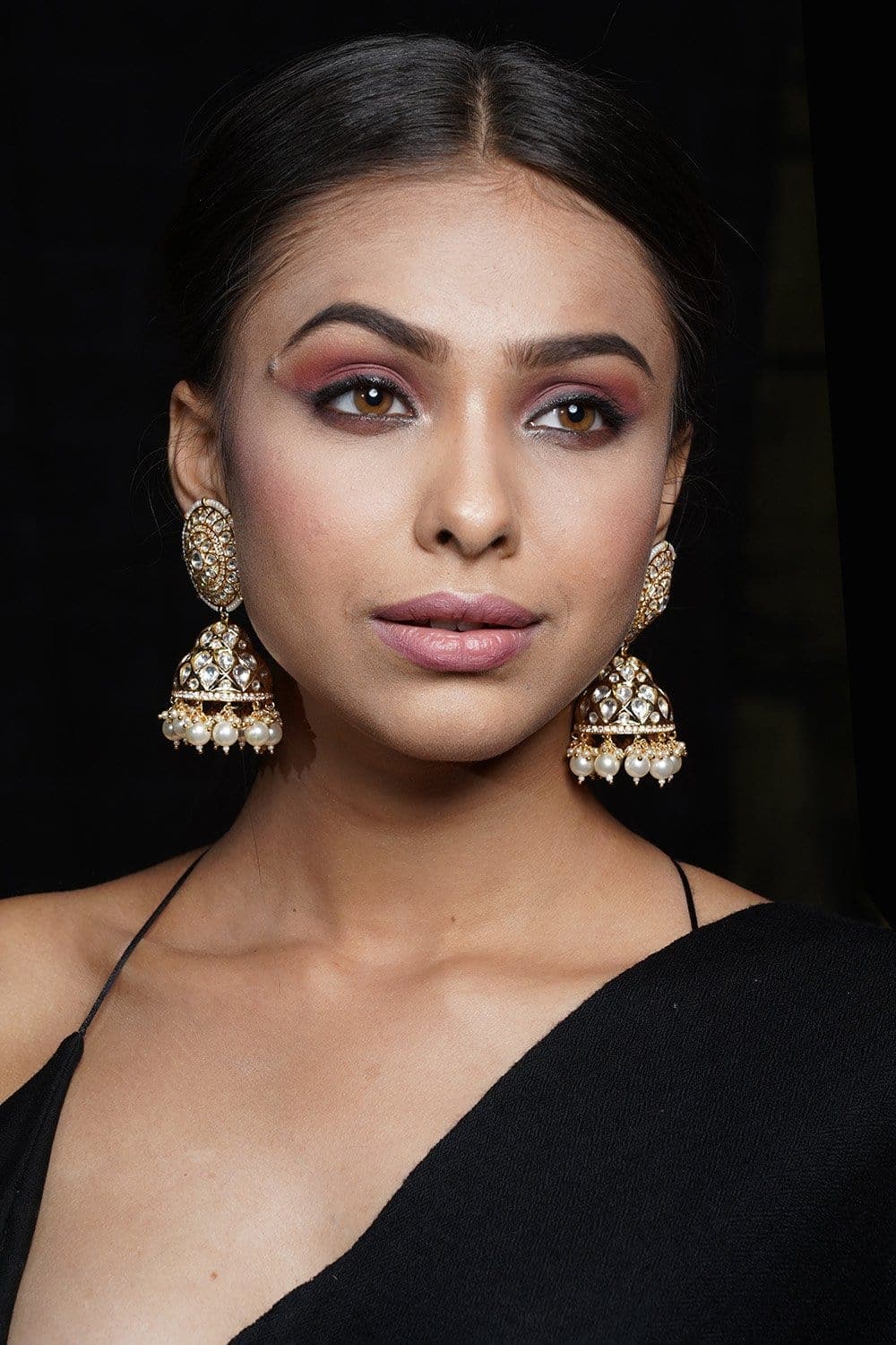 Earrings To Wear With Saree 2024 | favors.com