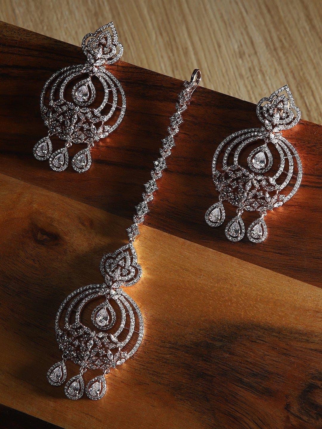 The origin of Meghan Markles diamond chandelier earrings revealed   Something About Rocks