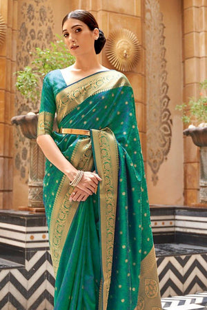 Aesthetically captivating Kanchipuram pure silk saree for our fashion  connoisseur. WhatsApp… | Fancy sarees party wear, Nalli silk sarees, Silk  saree blouse designs
