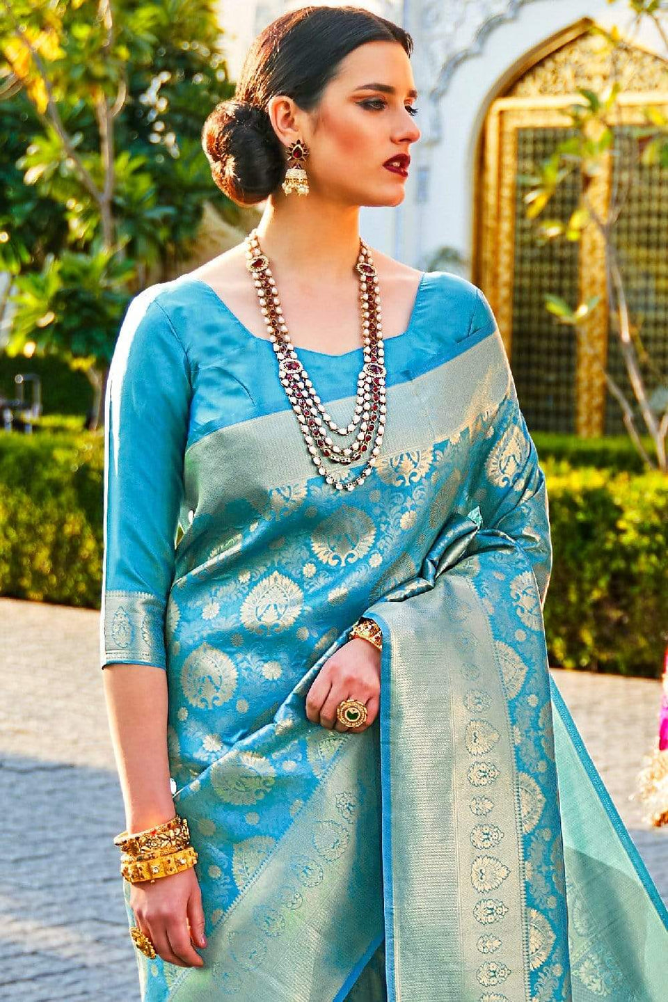 Buy the amazing Sky Blue Woven Kanjivaram Saree Karagiri