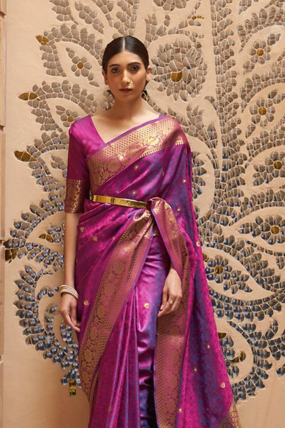 Buy the elegant Winterberry Purple Kanjivaram Saree online-KARAGIRI ...