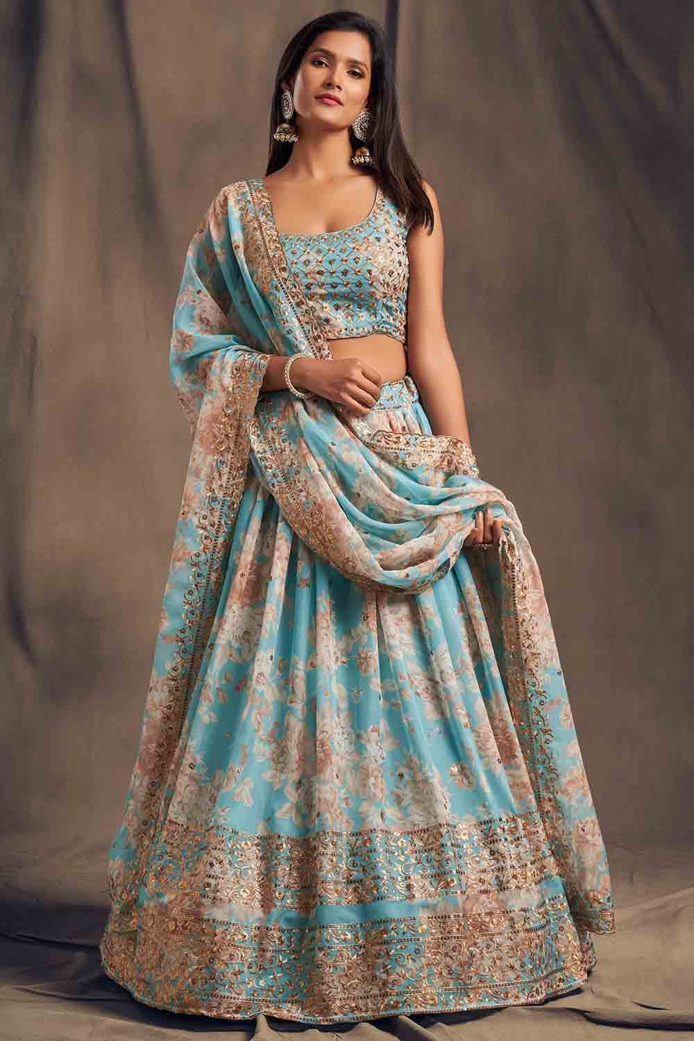 Wedding dresses lehenga choli for girls | Kids lehenga choli, Choli  designs, Designer lehenga choli