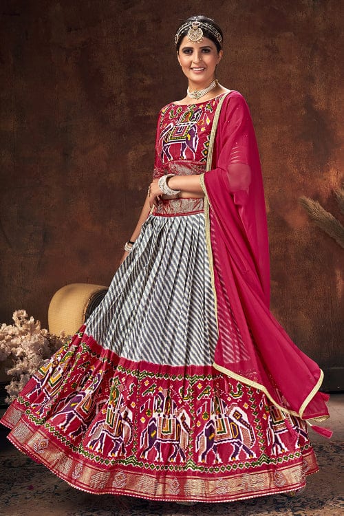 Jewellery Set For Pink Lehenga 2024 | favors.com