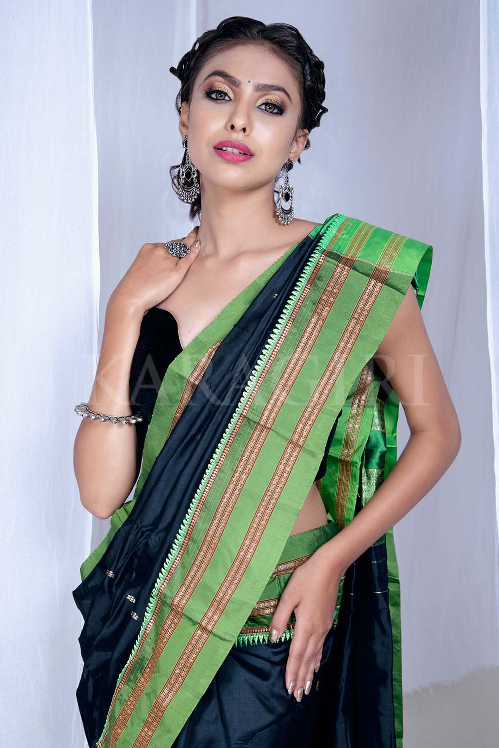 Buy Coal Black Narayanpet Silk Saree online-Karagiri