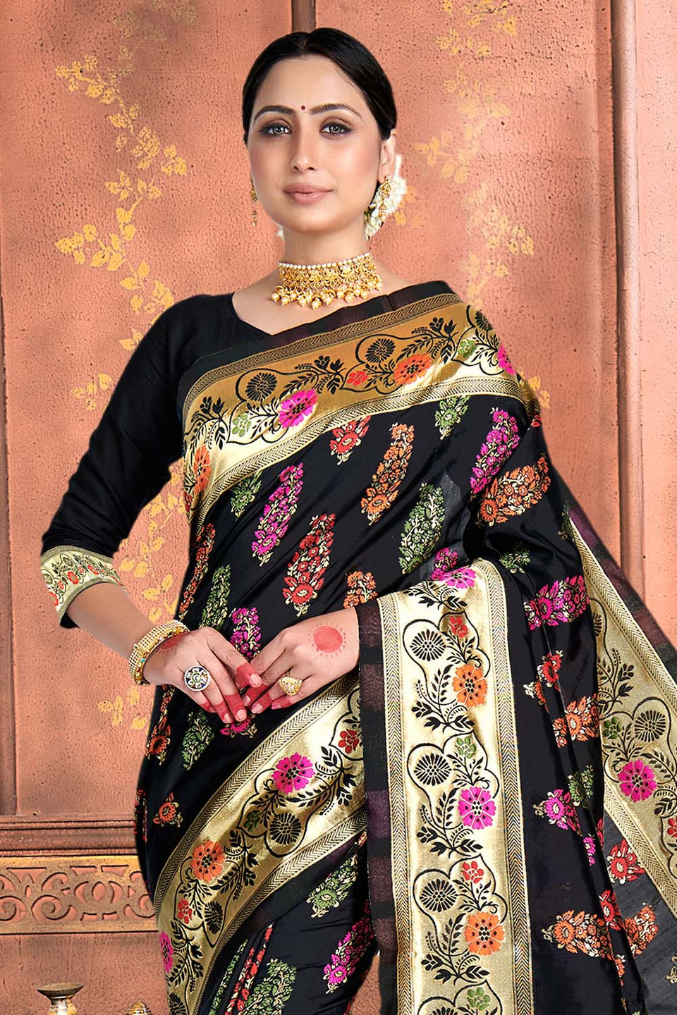 Buy Black Paithani Saree online-Karagiri