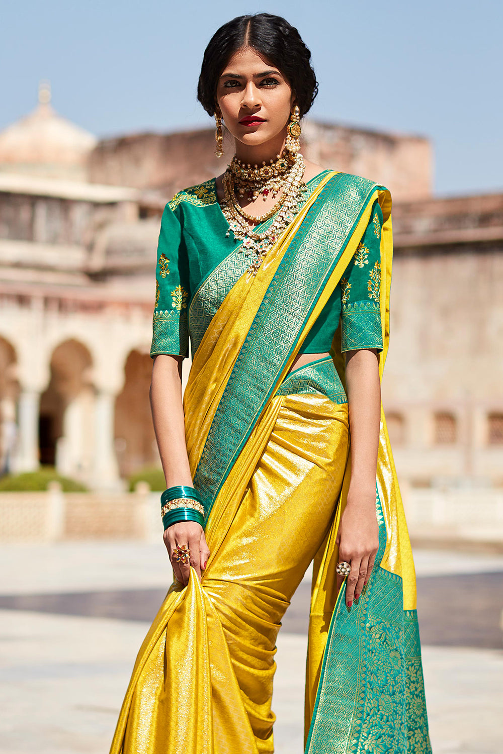 Saree Online Order - Designer Sarees Rs 500 to 1000 - SareesWala.com