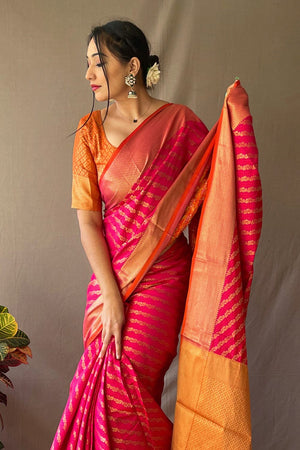 Ayush Kejriwal - Patan Patola : Cloth for Kings ❤️ Why are these Patola  Sarees so expensive ? Patola means “Queen of Silks”. The Patola Silk Sarees  are one of the finest