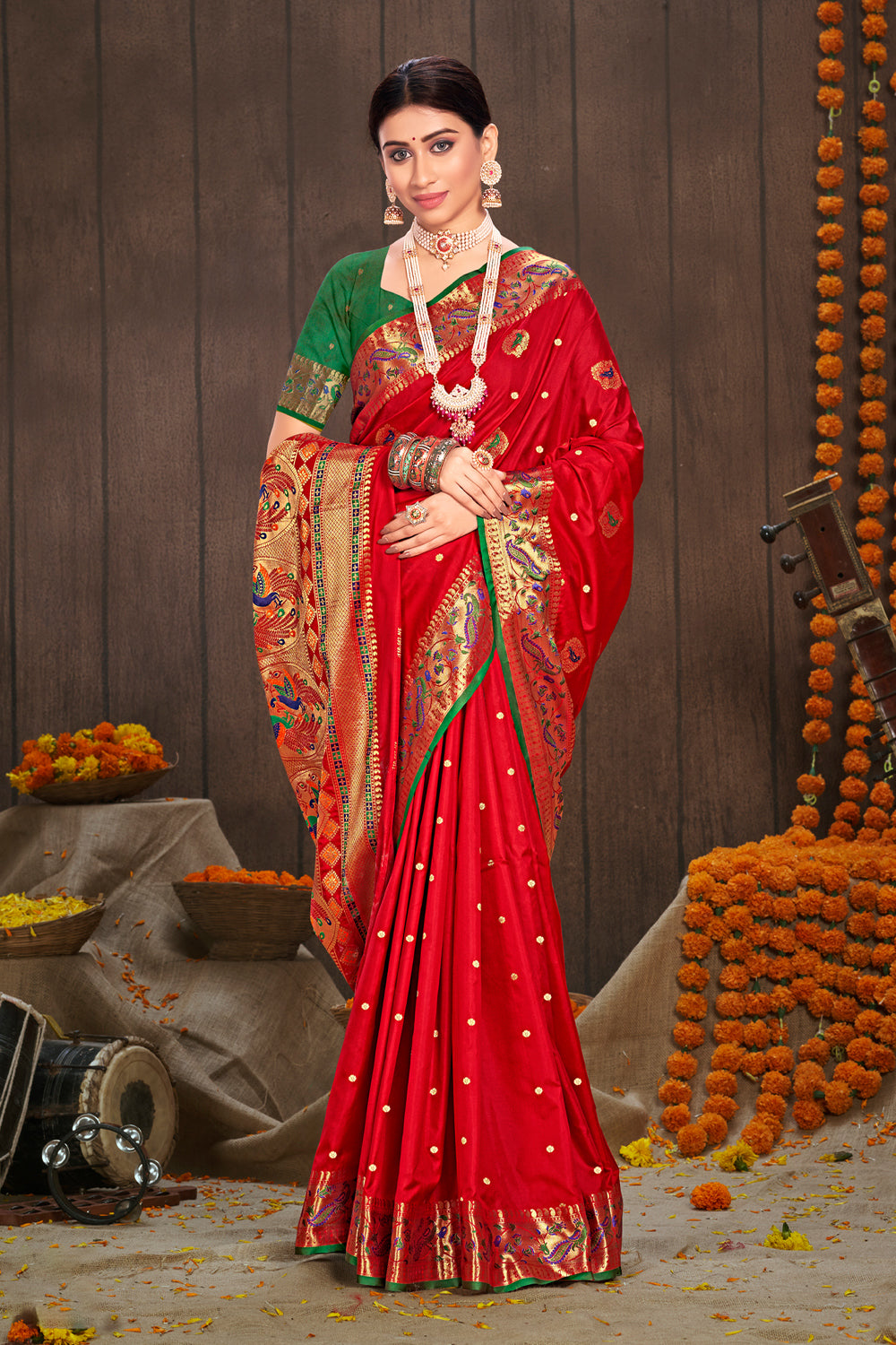 Handwoven Tomato Red & Gold Paithani Saree With Peacock Motifs – House Of  Vaarasa