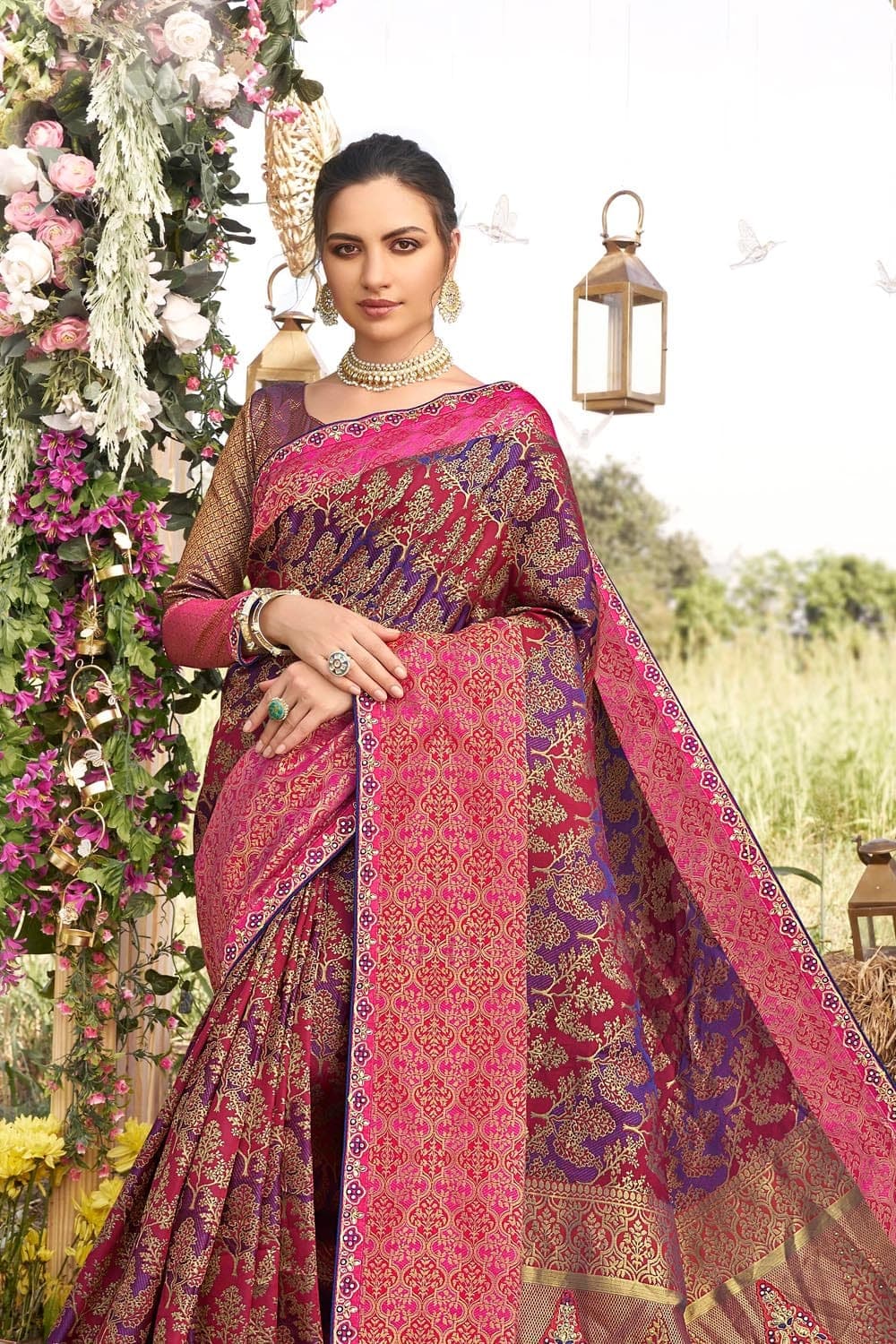 Beautiful Banarasi Silk Rare and Unique Double Colour Combination Very  Pretty Zari Butta With Running Blouse