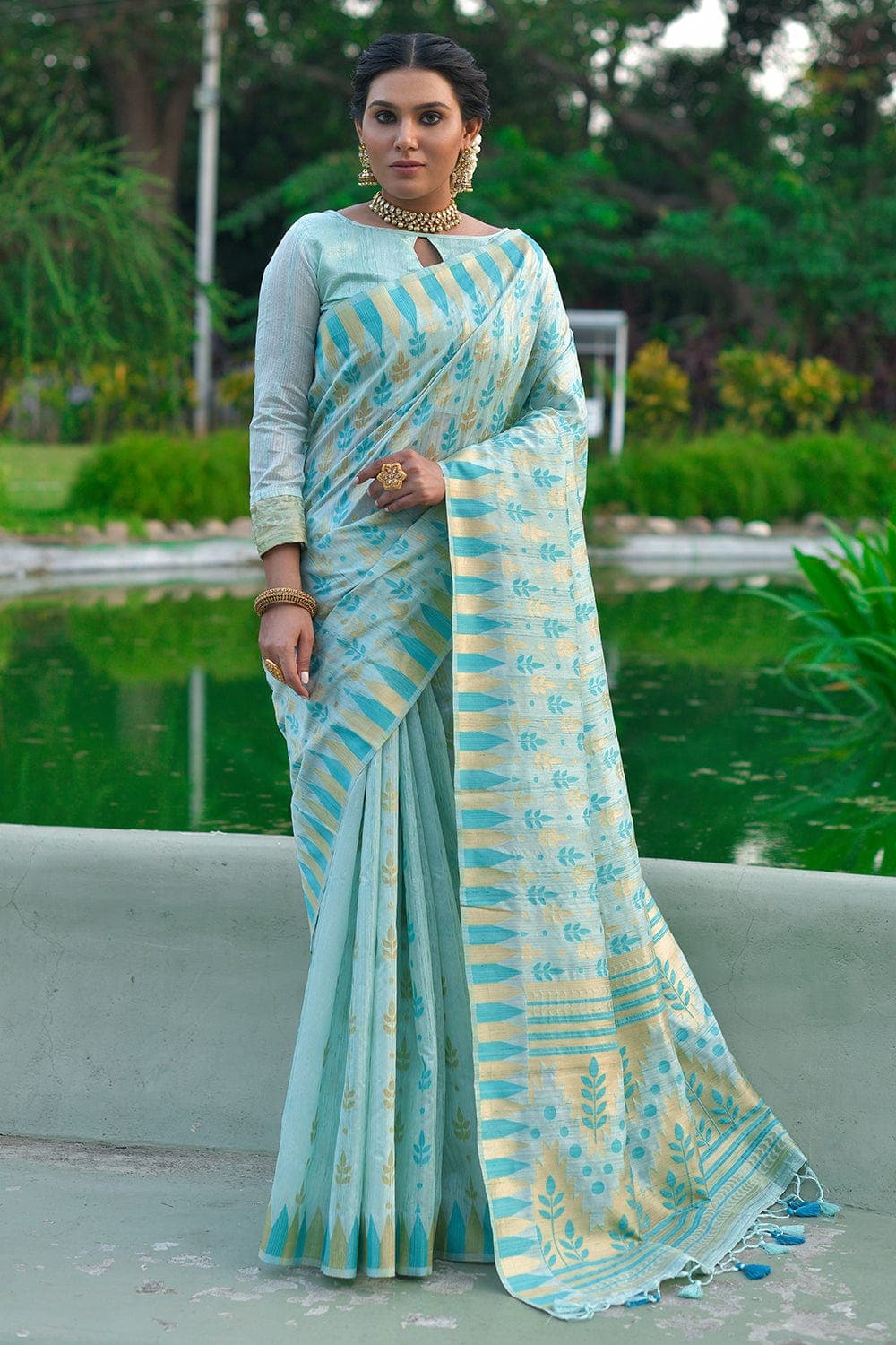 Buy Vishnu Weaves Blue Tussar Silk Saree with Blouse Piece Online at Best  Prices in India - JioMart.